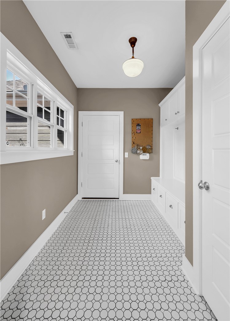 Hyde Park-Cave Springs - Residential