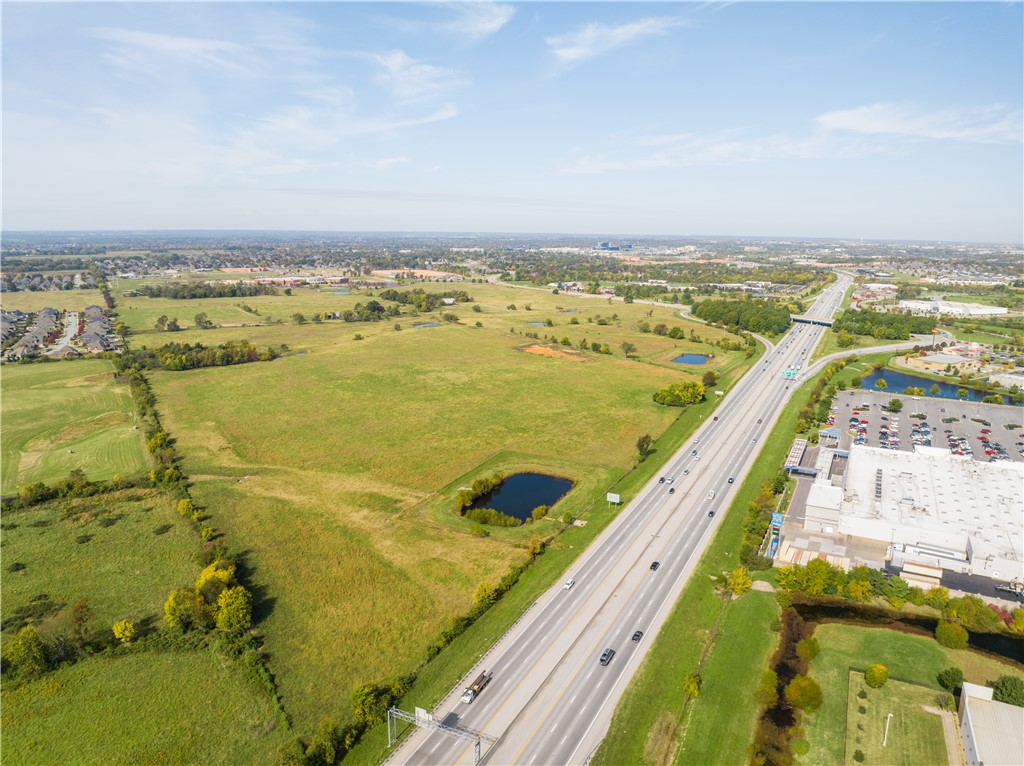 MILLS FARM COMMERCIAL-ROGERS - Land