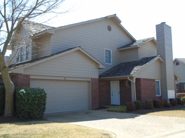 Fully furnished. Gated community. Cable & internet provided. Can lease monthly for additional $50 a month.