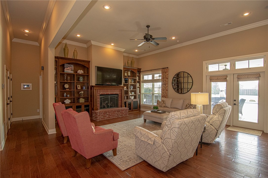 Ridgewood Sub Cave Spgs - Residential