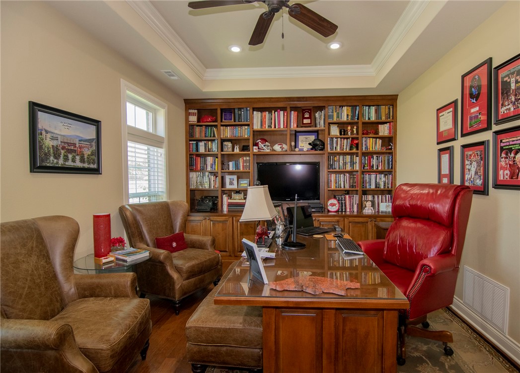 Ridgewood Sub Cave Spgs - Residential