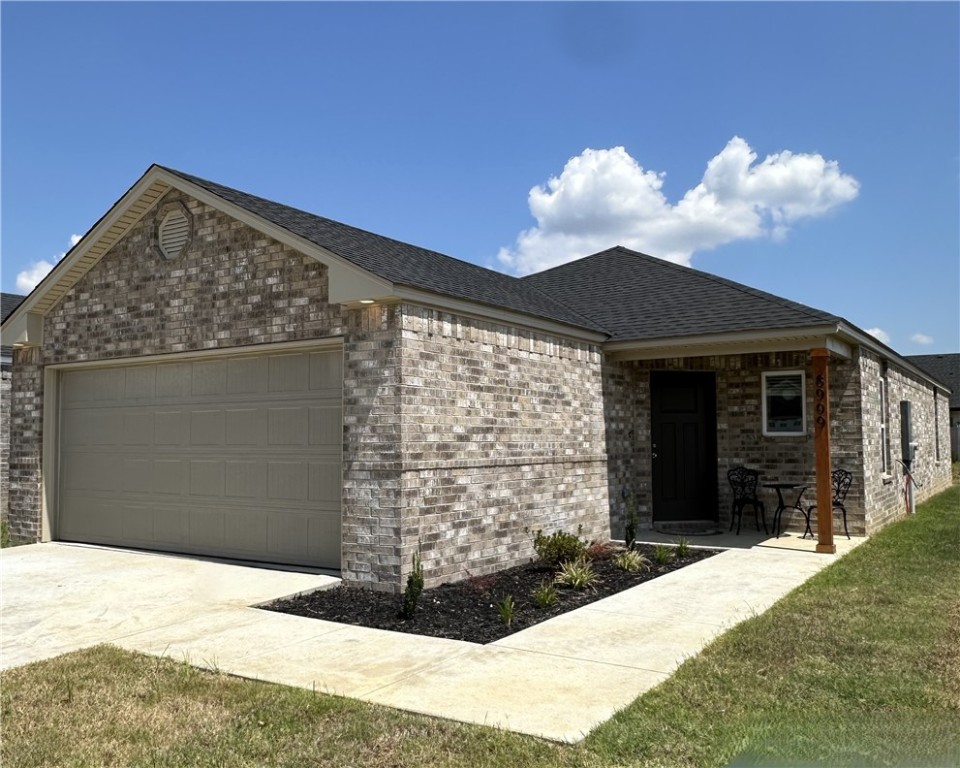 The Ridgeland plan is designed to exude a strong and captivating first impression, with a delightful covered front porch and inviting front yard landscaping. This home layout focuses on an open and spacious floor plan that encompasses 4 bedrooms and 2 bathrooms, offering a comfortable and functional living space. The open layout promotes a sense of connectedness while allowing for versatile furniture arrangement and easy flow of movement. Learn more about this home today! *Photos are of similar model.