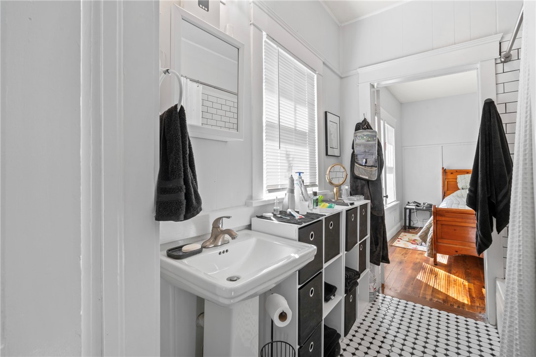 Plucks Add Gentry - Residential