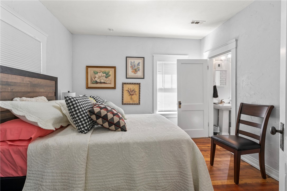 Plucks Add Gentry - Residential