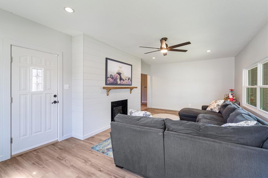 J D Coveys Add Gravette - Residential