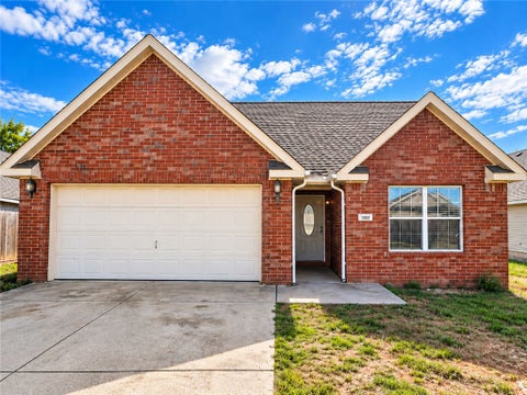 Photo of 1202 E Courage, Siloam Springs, AR 72761 (MLS # 1365398)
