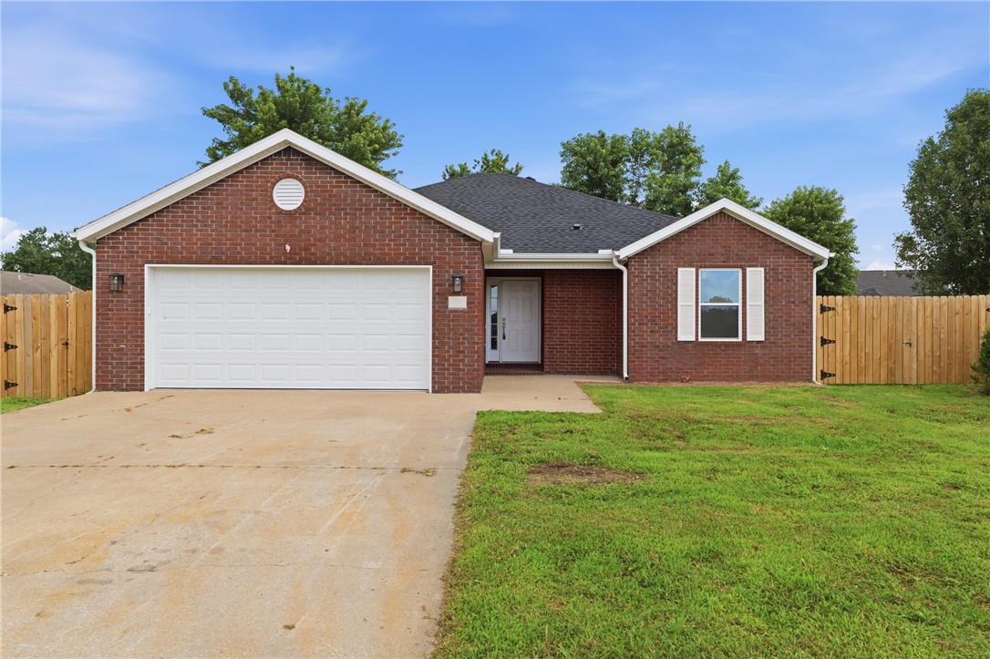 Photo 1 of 30 — 1213 E Glendale Lane, Rogers, AR 72758