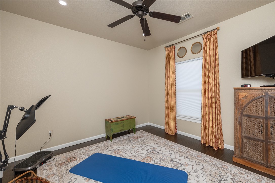 01-15-32 - Residential