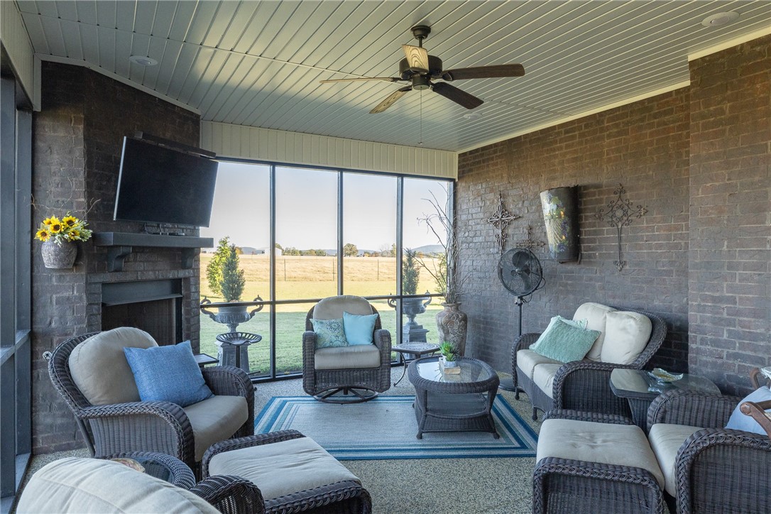 01-15-32 - Residential