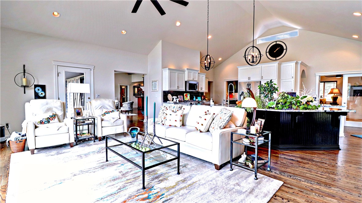 Annsborough Sub Bvv - Residential