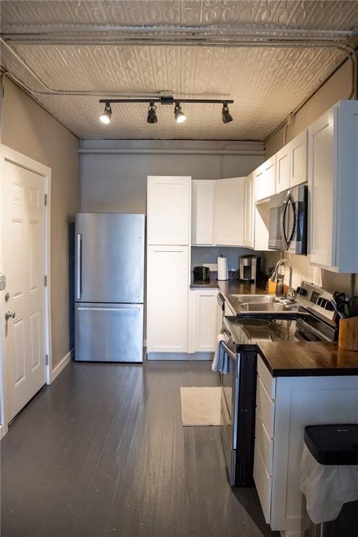 . - Residential Lease