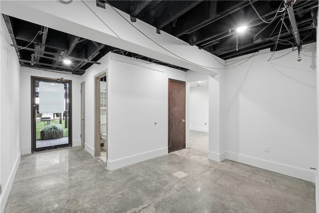 FAYETTEVILLE ORIGINAL - Commercial Lease