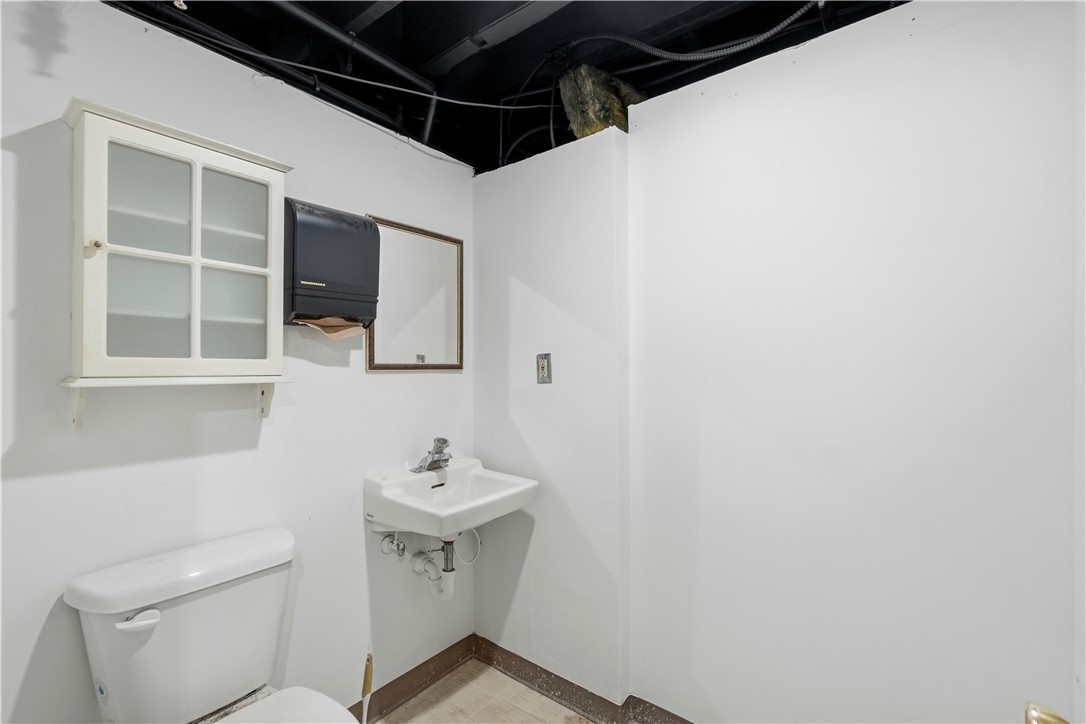 FAYETTEVILLE ORIGINAL - Commercial Lease