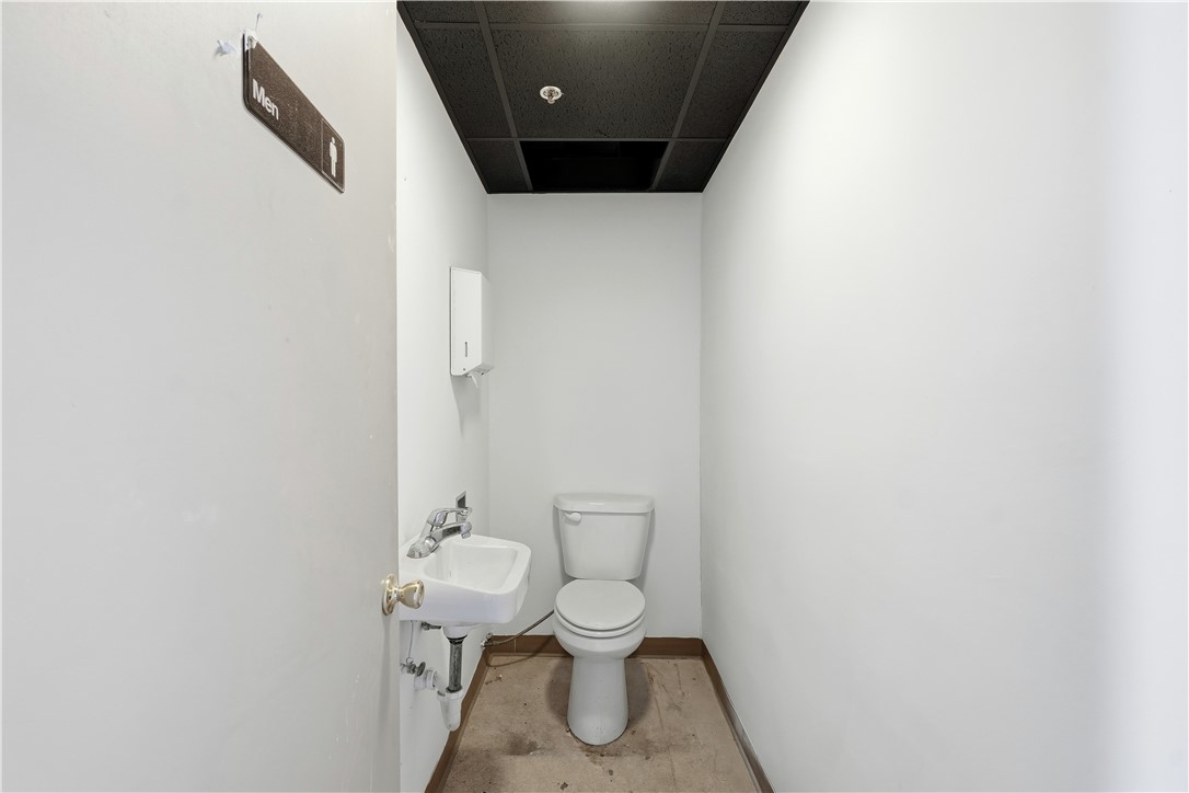 FAYETTEVILLE ORIGINAL - Commercial Lease