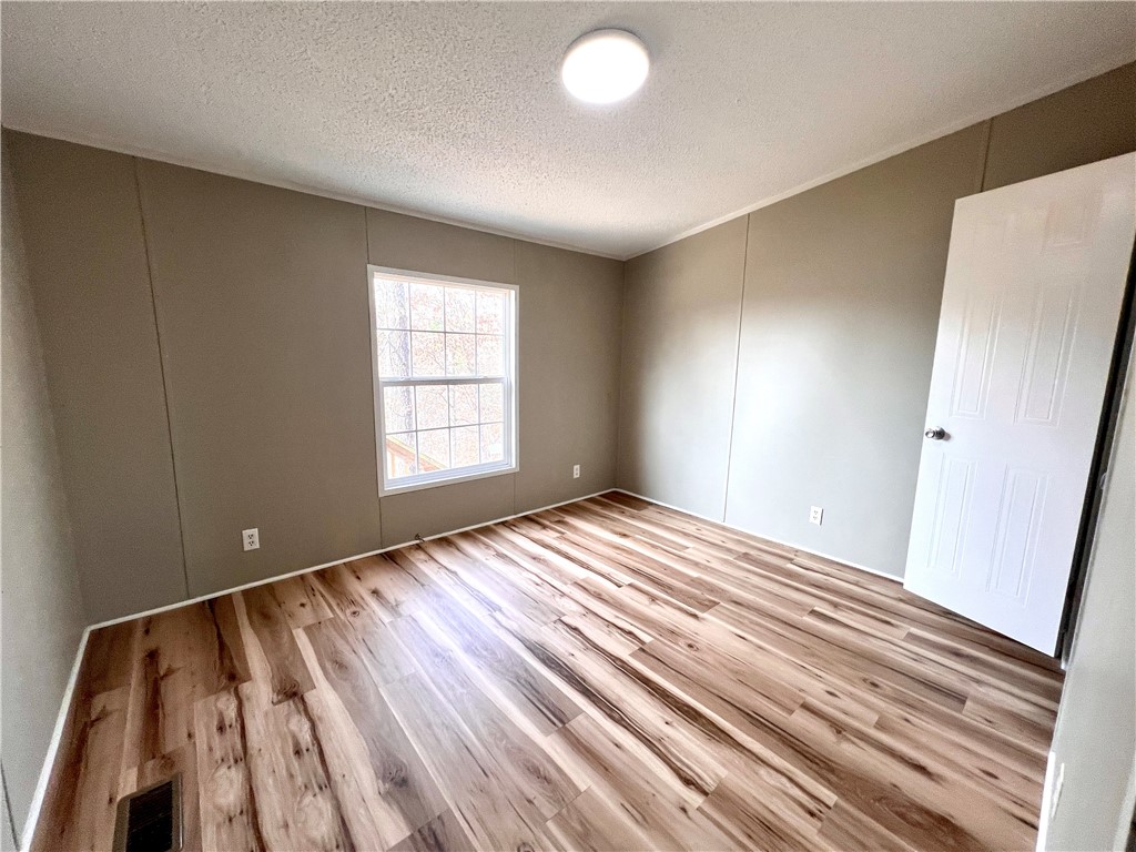 05-18-28-RURAL - Residential