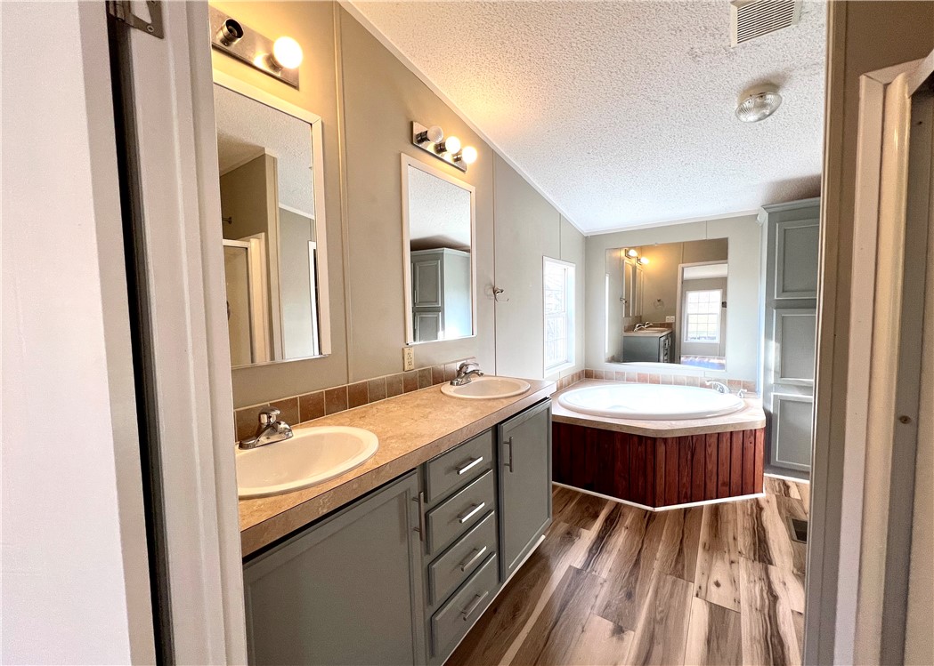 05-18-28-RURAL - Residential