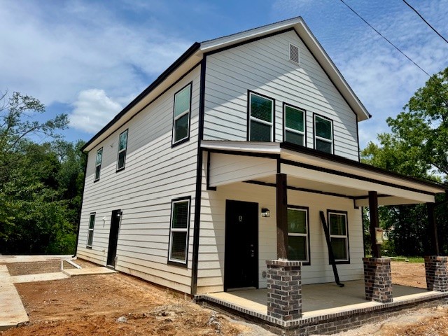 New construction stacked duplex located in the heart of downtown Springdale! This thoughtfully designed 2 bedroom, 1 bathroom home features an open-concept layout with granite countertops, stainless steel appliances, a pantry, spacious closets, and a washer and dryer included for added convenience. Just minutes from Luther George Park and the vibrant downtown area, youāll be within walking or biking distance to local shops, and restaurants. Tenants responsible for all utilities. Apply online at www.nwarealtypm.com. We process applications as we receive and once an application is approved, we reach out for deposit. Deposit secures the unit not the application. Please be aware of scams. Our application process is to be paid online through a secure portal and we do not accept cash, CashApp, Venmo, and/or PayPal. Owner of entity holds valid AR Real Estate Broker's license. Ready middle of August! This unit is the top unit
