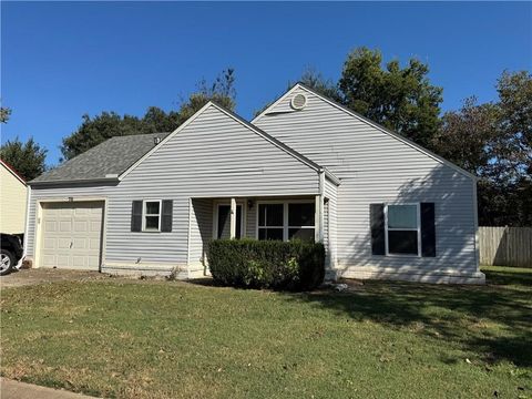 Photo of 70 N Hunter Street, Farmington, AR 72730 (MLS # 1332032)