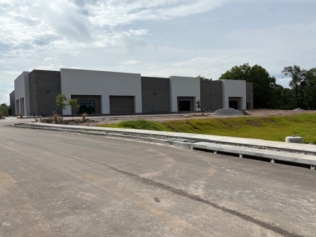 35,000SF Warehouse for lease. Currently under construction with a finish date of May 10th. Property has plenty of excess land for outdoor storage or truck parking. ESFR sprinkler system, 3 docks & 1 drive-in door.