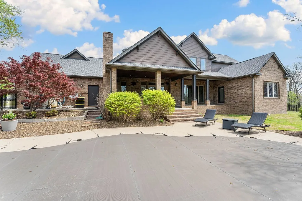 Centerton, Arkansas 72719, United States, 4 Bedrooms Bedrooms, ,5 BathroomsBathrooms,Residential,Pending,111552