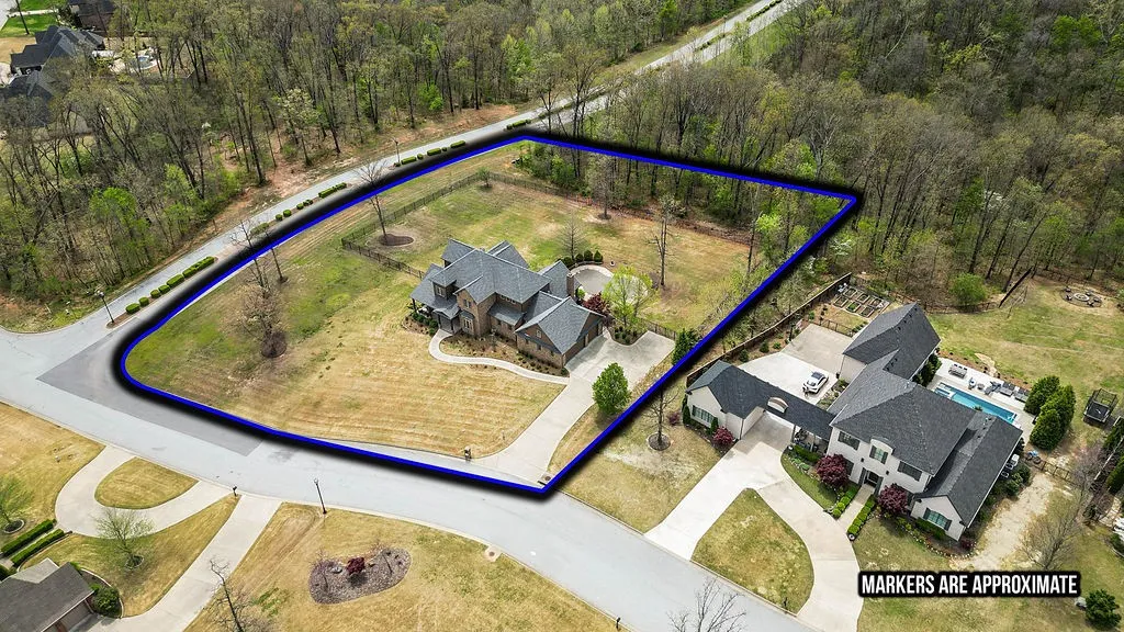 Centerton, Arkansas 72719, United States, 4 Bedrooms Bedrooms, ,5 BathroomsBathrooms,Residential,Pending,111552