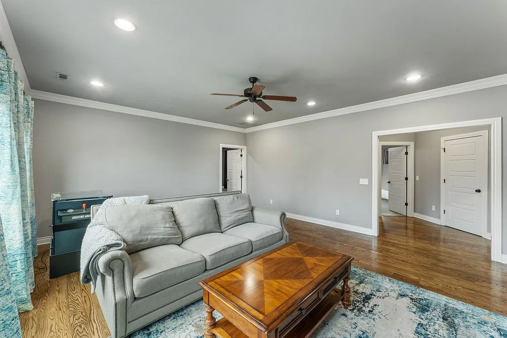 Centerton, Arkansas 72719, United States, 4 Bedrooms Bedrooms, ,5 BathroomsBathrooms,Residential,Pending,111552