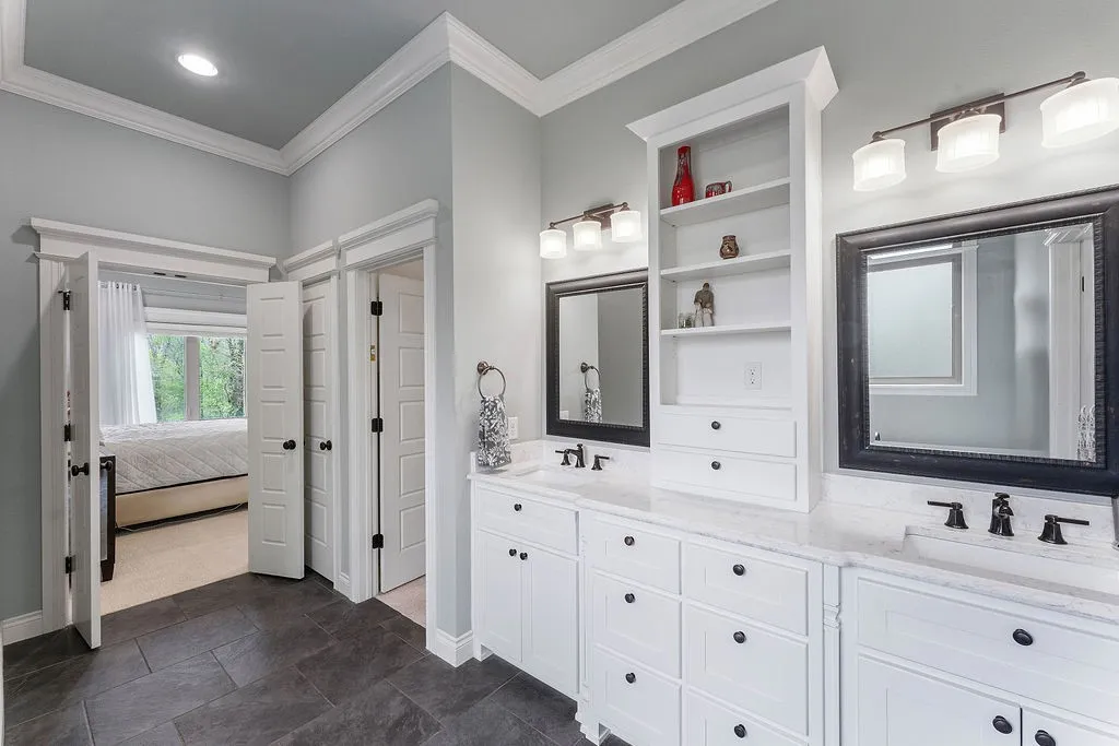 Centerton, Arkansas 72719, United States, 4 Bedrooms Bedrooms, ,5 BathroomsBathrooms,Residential,Pending,111552