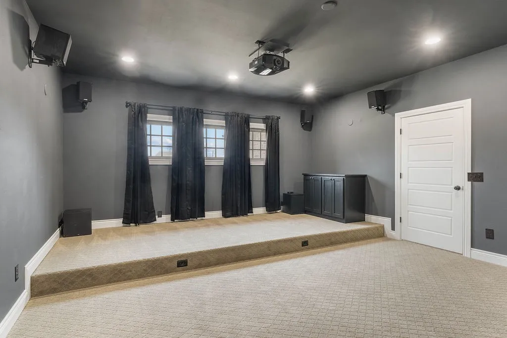 Centerton, Arkansas 72719, United States, 4 Bedrooms Bedrooms, ,5 BathroomsBathrooms,Residential,Pending,111552