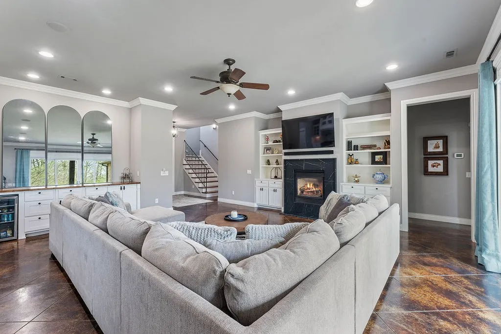 Centerton, Arkansas 72719, United States, 4 Bedrooms Bedrooms, ,5 BathroomsBathrooms,Residential,Pending,111552