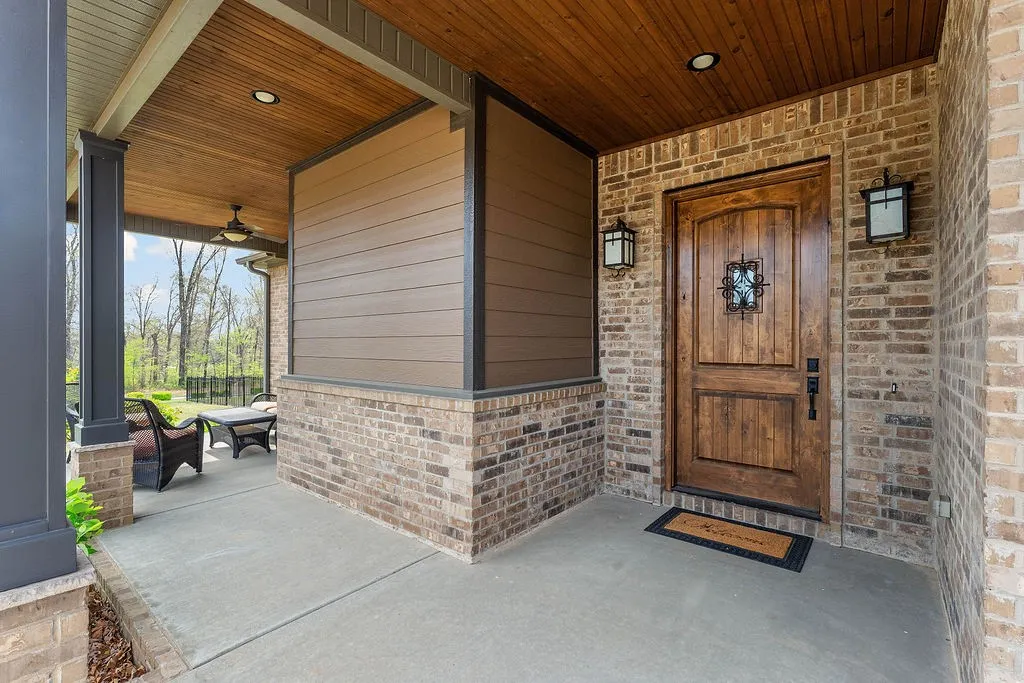 Centerton, Arkansas 72719, United States, 4 Bedrooms Bedrooms, ,5 BathroomsBathrooms,Residential,Pending,111552