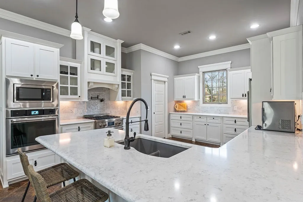 Centerton, Arkansas 72719, United States, 4 Bedrooms Bedrooms, ,5 BathroomsBathrooms,Residential,Pending,111552