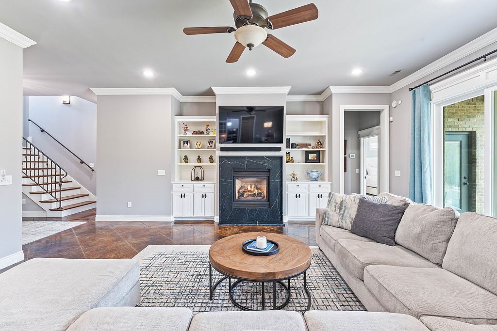 Versailles Sub - Residential