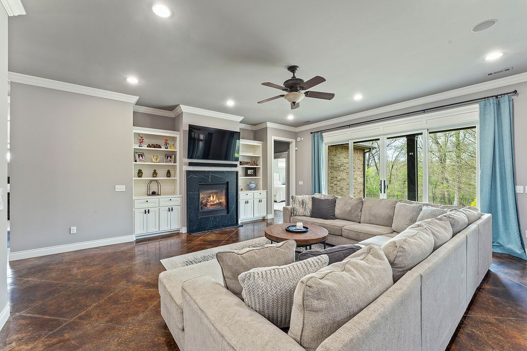 Versailles Sub - Residential