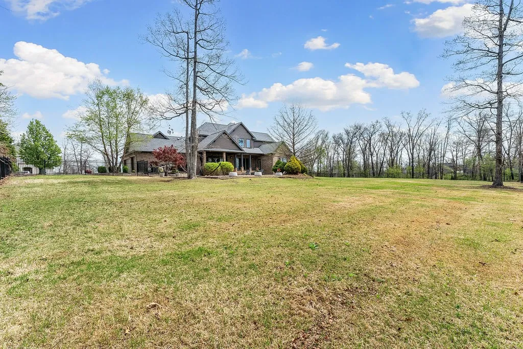 Centerton, Arkansas 72719, United States, 4 Bedrooms Bedrooms, ,5 BathroomsBathrooms,Residential,Pending,111552