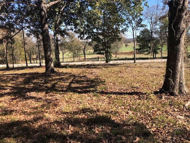 5 Acres! Great beautiful location for a house or barndominium. Great wildlife on mountain and wonderful views of valley.