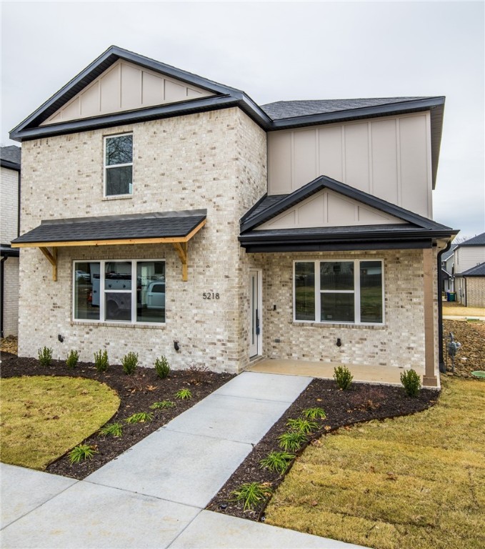 This Garden Home located in Shadow Valley, has a kitchen designed with some unique elements than those before it. Gas Range with Stainless hood and beverage center. Quartz counter tops through out, all designer selected finishes! Act quickly and add your own design selections.
There could be a small fence for this home.
Pictures not of actual house!
