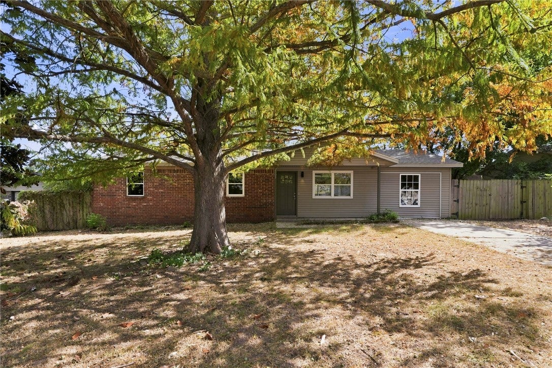 2303 Woodland Avenue
