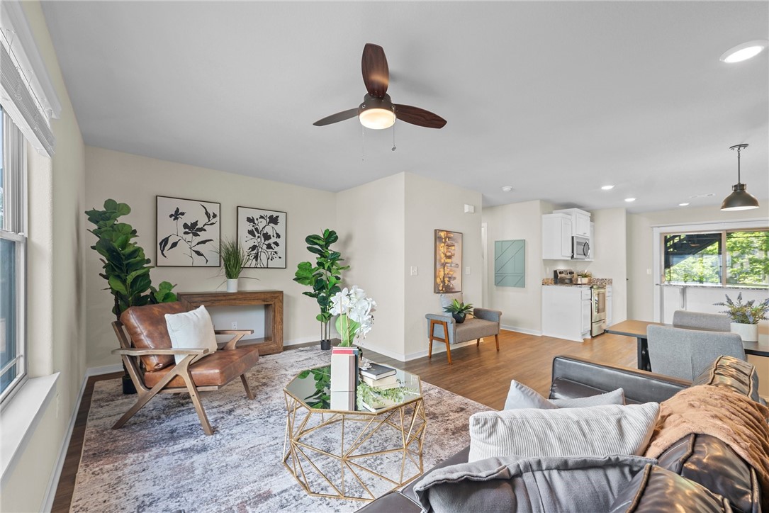 Bourbon Street Twnhms Hpr - Residential