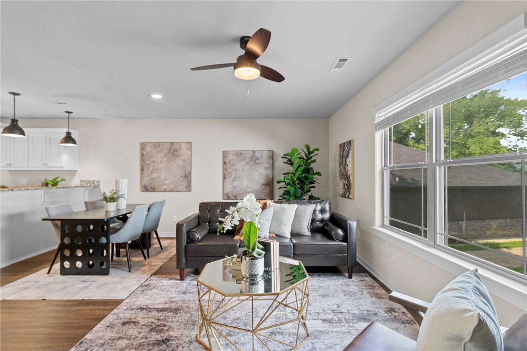 Bourbon Street Twnhms Hpr - Residential