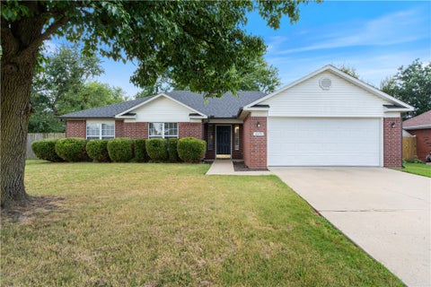 Photo of 249 Mesa Avenue, Springdale, AR 72764 (MLS # 1361994)