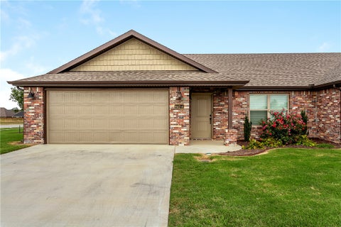 Photo of 933B Via Torre Avenue, Springdale, AR 72762 (MLS # 1362935)