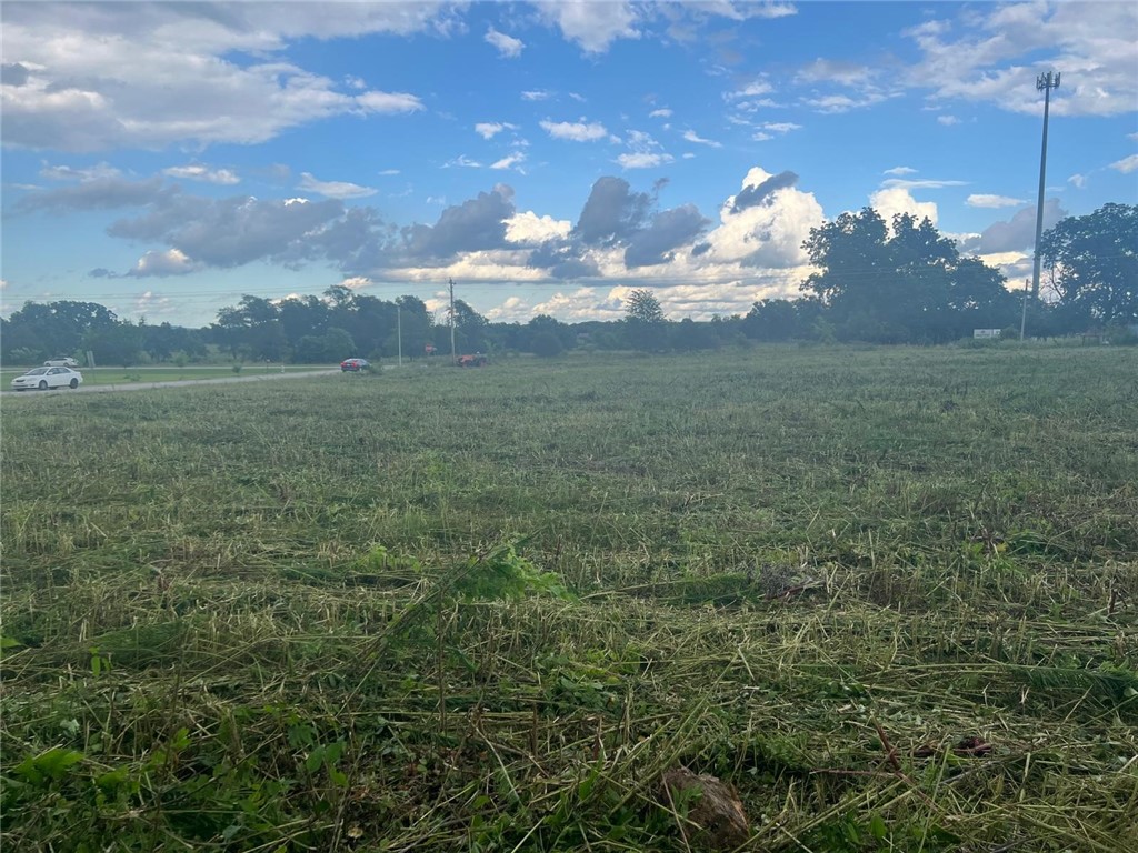 Available for Lease! 2.2 Acres of Commercial land on the corner of N Harvey Wakefield Ave & N HighWay 94.? Multiple new neighborhoods under development around and a new Dollar general is open and operation just a parcel away. Lot of possibilities to do with this land. Call to discuss your project ! Lease term & price negotiable.