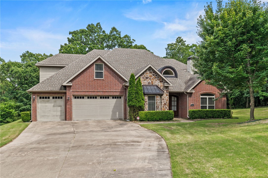 Rare find in East Fayetteville on a private 3.2 acres with a master bedroom on main level. Upstairs hosts three large bedrooms each with an ensuite bathroom. Screened porch connects to a huge deck perfect for entertaining with a private backyard. Three car garage! Features a formal dining room with fireplace. Root Elementary & McNair Middle School. Easy access to Harps, Walmart and all East Fayetteville restaurants. New survey​​‌​​​​‌​‌​​​‌‌​​​‌‌‌​​‌​​‌‌​​​​ available.