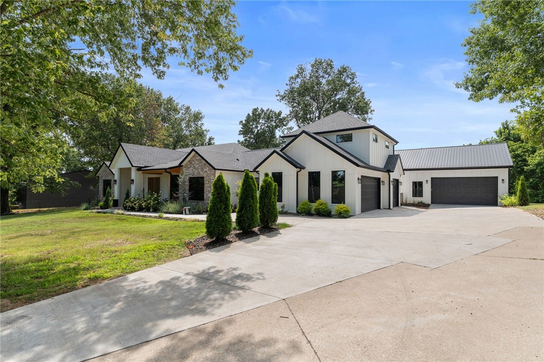 3335 Barrington Road
