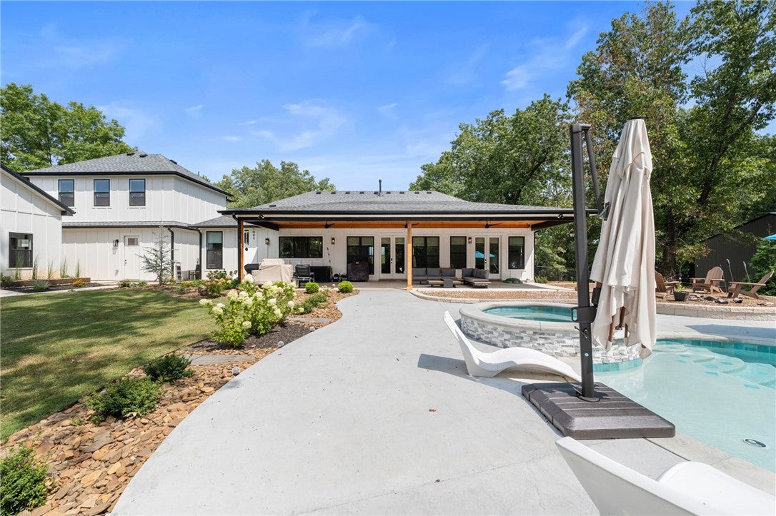 3335 Barrington Road