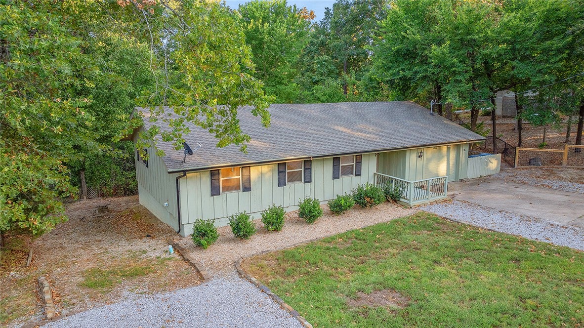 16 Swanage Drive