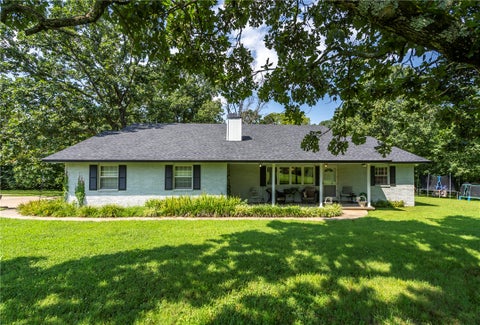 Photo of 22013 Meadow Wood Drive, Siloam Springs, AR 72761 (MLS # 1355038)