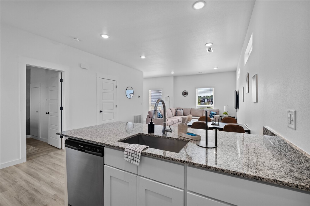 FEATHERSTON VILLAGE PH 1-CENTERTON - Residential Lease