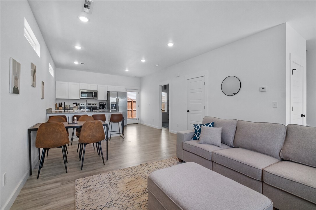 FEATHERSTON VILLAGE PH 1-CENTERTON - Residential Lease