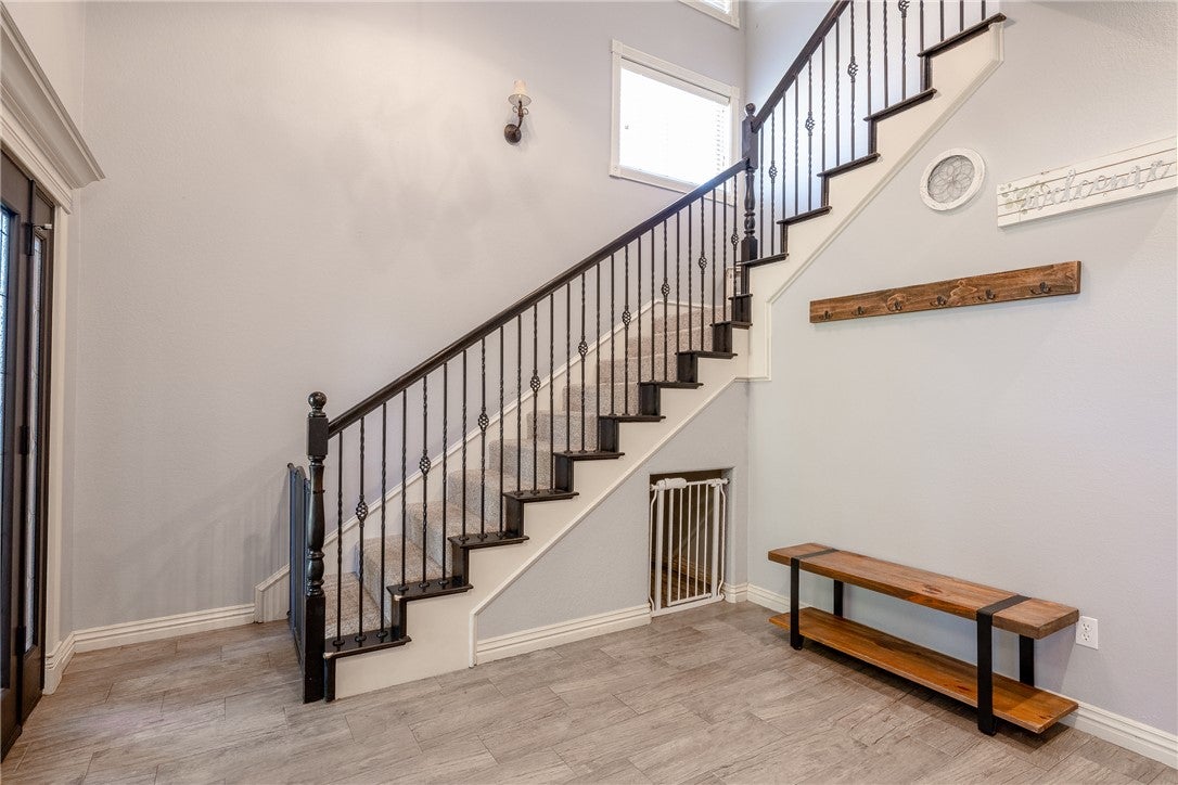 5419 S Fireplace Drive